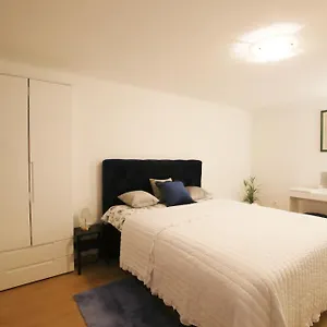Bamboo Oasis With Terrace In The Garden And Free Parking, Appartamento