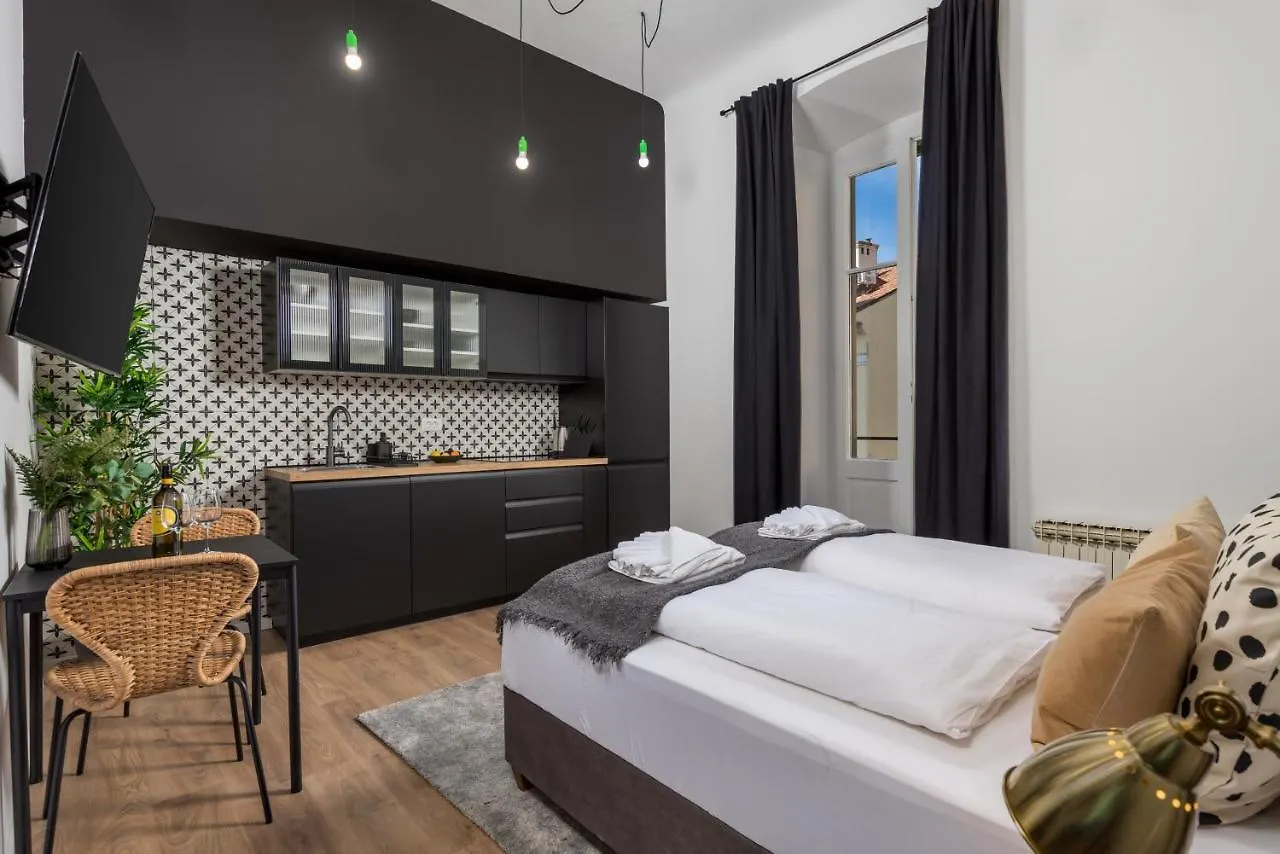 Apartments & Rooms One World Rijeka